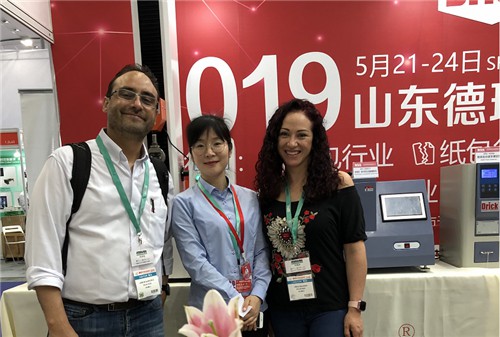 展會(huì)第二天111.jpg 展會(huì)第二天111.jpg